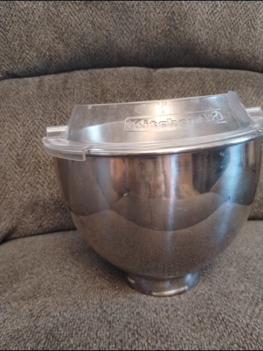KitchenAid Stainless Steel Mixing Bowl with Clear Splash Cover - Silver